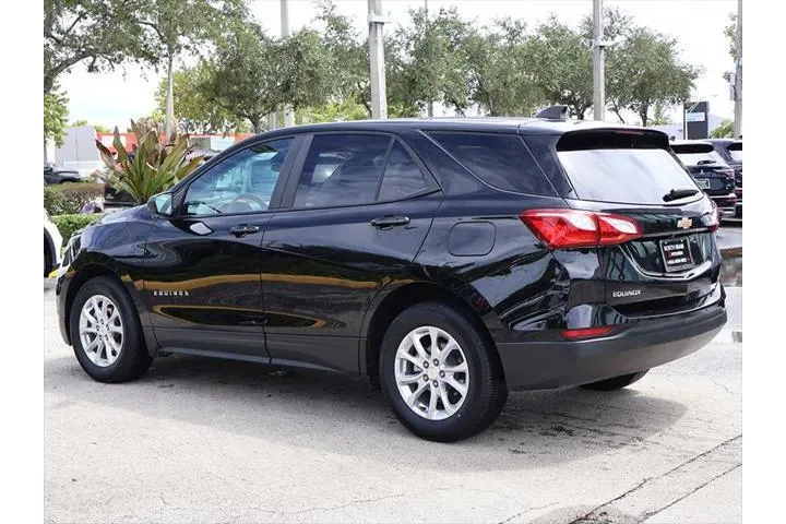 $14490 : Chevrolet Equinox 2021 LS 4d image 7