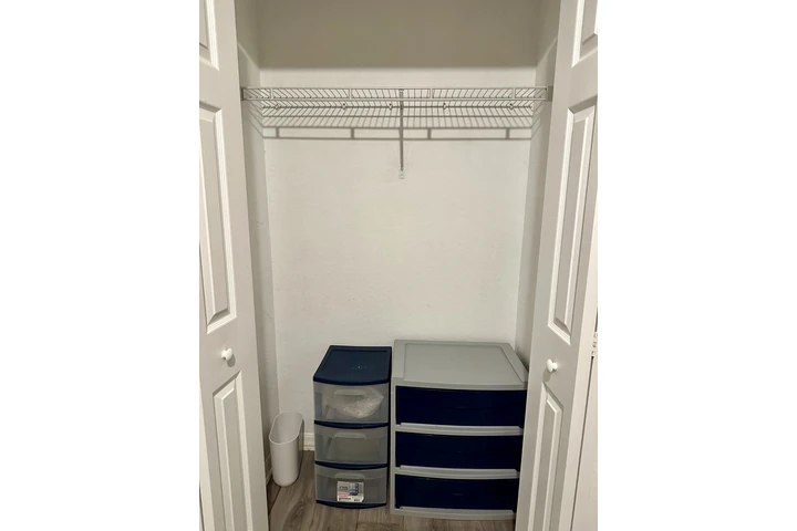 $950 : Habitación privada en Doral image 3