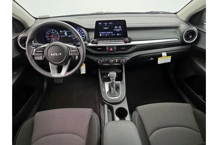 $18998 : Kia Forte 2023 LXS 4dr Sedan image 9