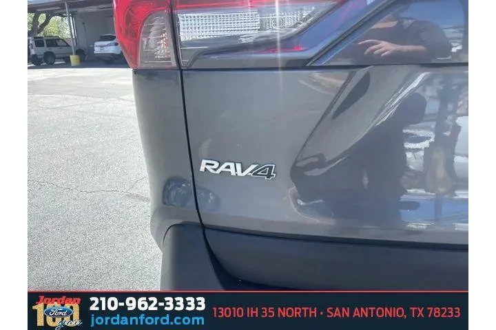 $21586 : Toyota RAV4 2021 XLE 4dr SUV image 6