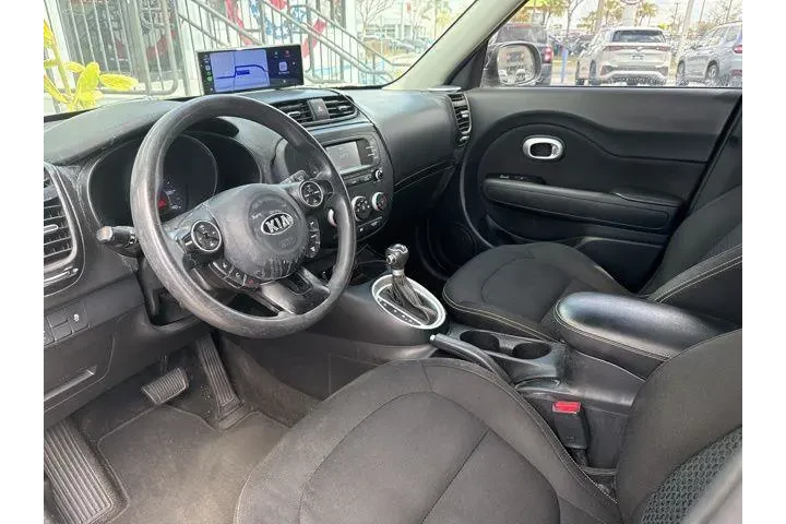 $9991 : Kia Soul 2016 + 4dr Crossove image 8