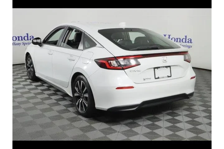 $27575 : Honda Civic 2024 EX-L 4dr Ha image 5