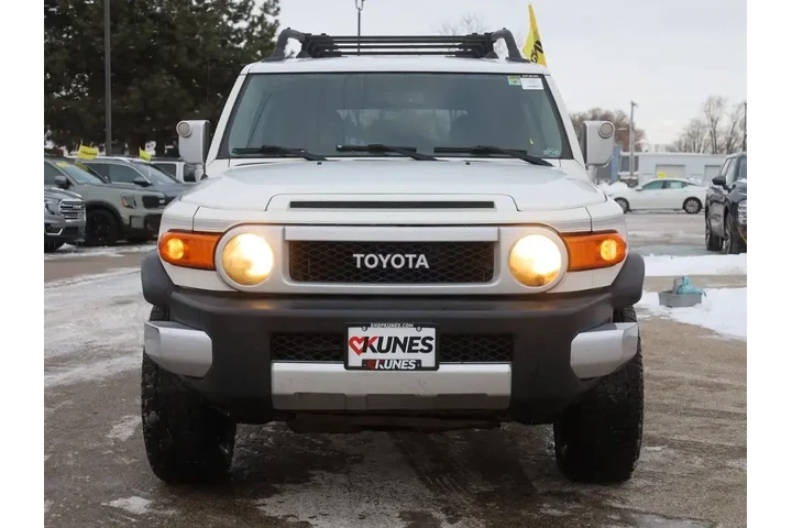 $11990 : Toyota FJ Cruiser 2010 4x4 4 image 2