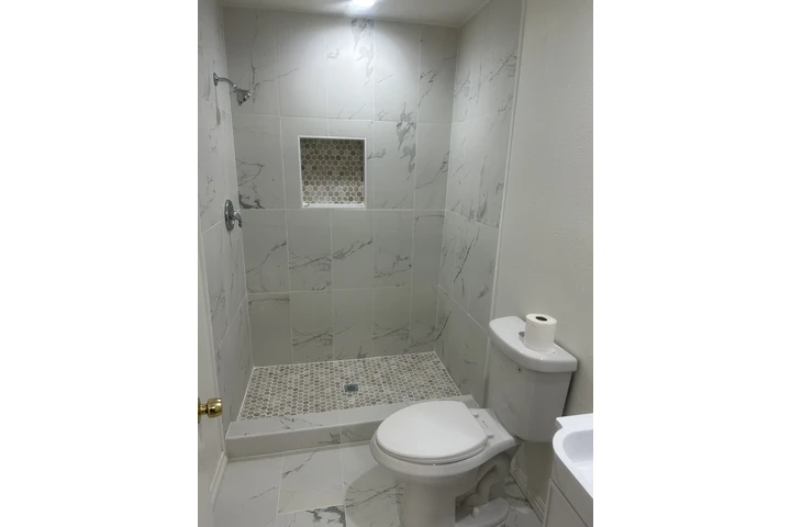 $1900 : APARTAMENTO DE RENTA image 8