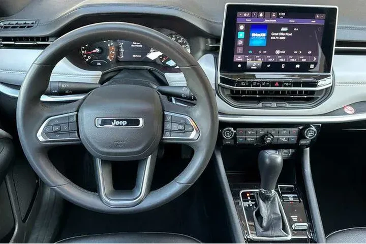 $20998 : Jeep Compass 2024 4x4 Limite image 7