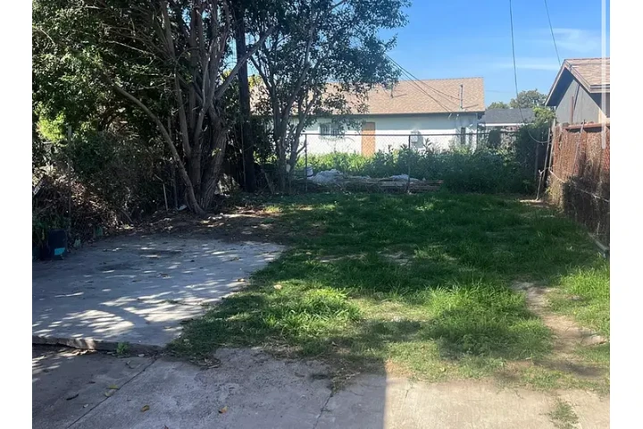 $1830 : 3 💢Beautiful casa 2.5Baths🌲 image 2