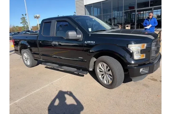 $19850 : Ford F-150 2016 4x2 XLT 4dr image 1