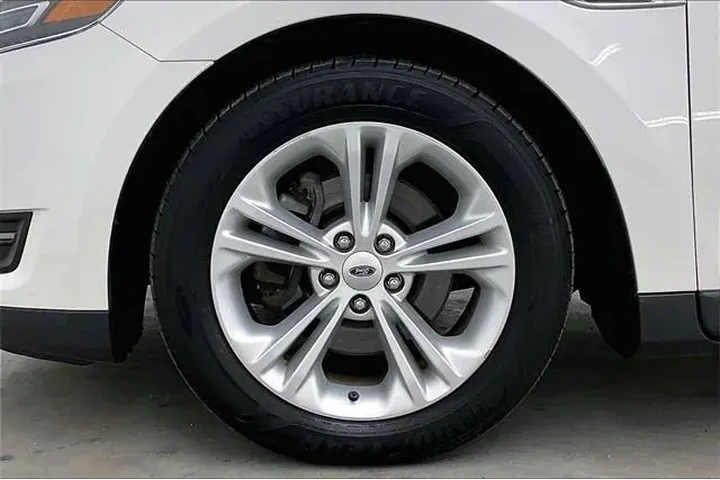 $13290 : Ford Taurus 2015 AWD SEL 4dr image 10