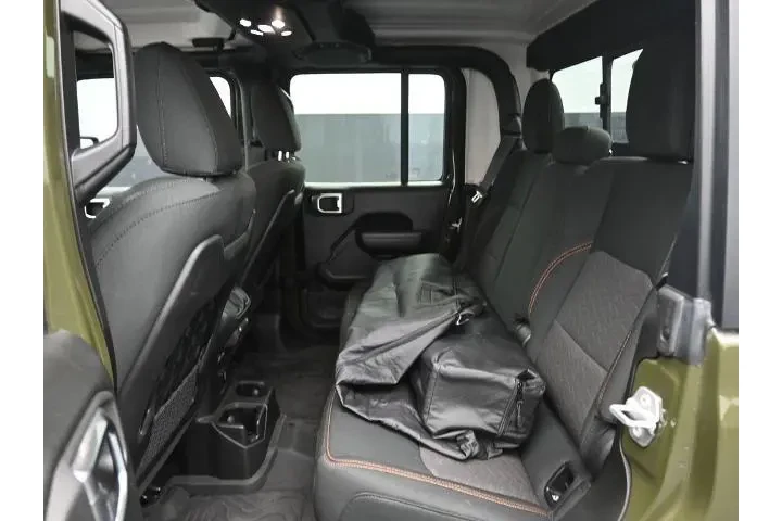 $33907 : Jeep Gladiator 2022 4x4 Moja image 2