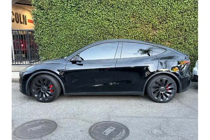 $28495 : Tesla Model Y 2022 AWD Perfo image 4