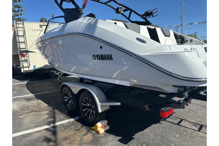 2023 Yamaha 222 XE image 5