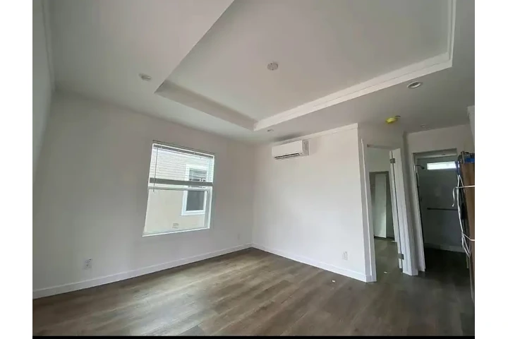 Mobile Home For Sale image 6