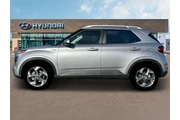 $20203 : Hyundai VENUE 2025 SEL 4dr C thumbnail