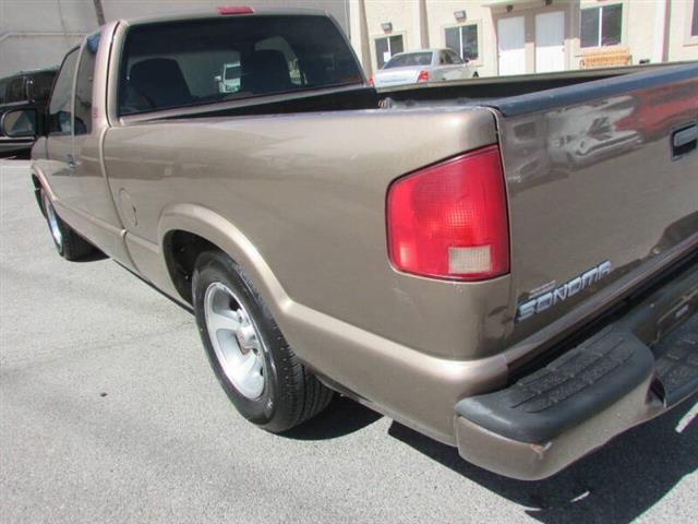 $8900 : 2003 GMC Sonoma SL image 5