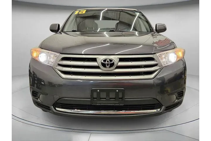 $15791 : Toyota Highlander 2013 Base image 5