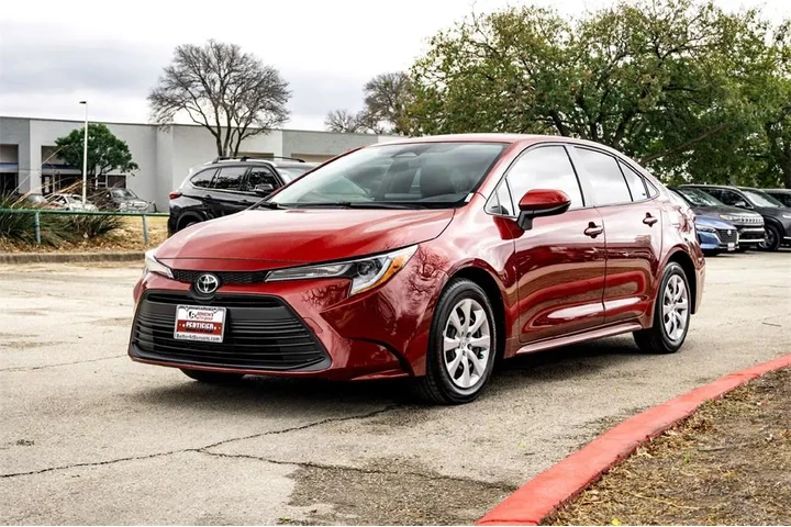 $25999 : Toyota Corolla 2026 LE 4dr S image 9
