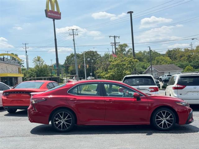 $18495 : 2021 Camry SE image 7