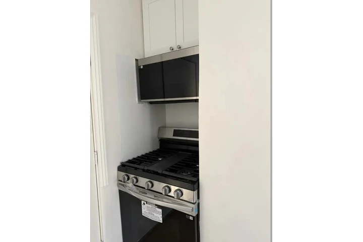 $1100 : Moderno en Huntington Park🏡 image 5