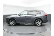 $23995 : Toyota RAV4 2023 AWD XLE 4dr thumbnail