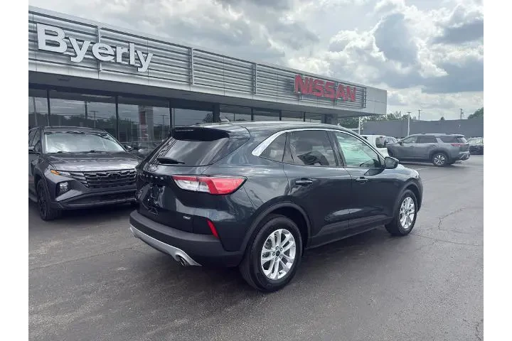 $23995 : Ford Escape Hybrid 2022 SE 4 image 8