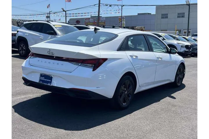 $18489 : Hyundai ELANTRA 2023 SEL 4dr image 5