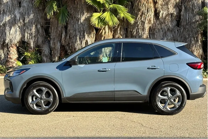 Ford Escape Hybrid 2025 ST-L image 6