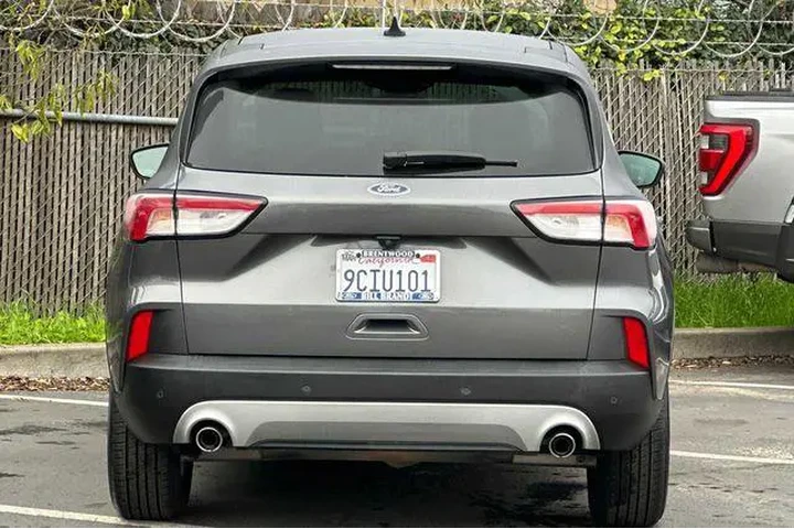 $14750 : Ford Escape 2021 SE 4dr SUV image 8