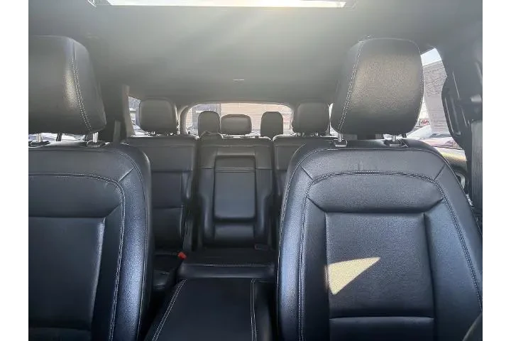 $22988 : Ford Explorer 2020 AWD XLT 4 image 4