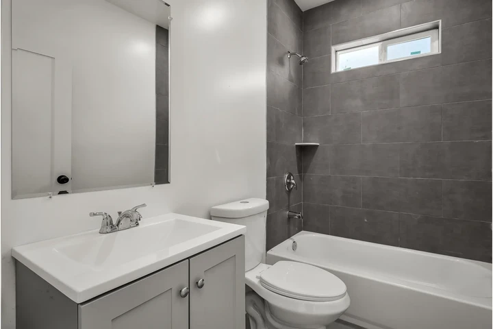 $2800 : RENTO 2BD 1BA APARTAMENTO!!! image 8