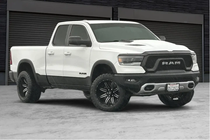 $27281 : Ram 1500 2019 4x4 Rebel 4dr image 2