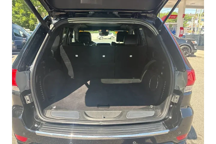 $16750 : 2018 Grand Cherokee Overland image 10