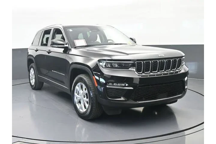 $32000 : Jeep Grand Cherokee 2024 4x2 image 9