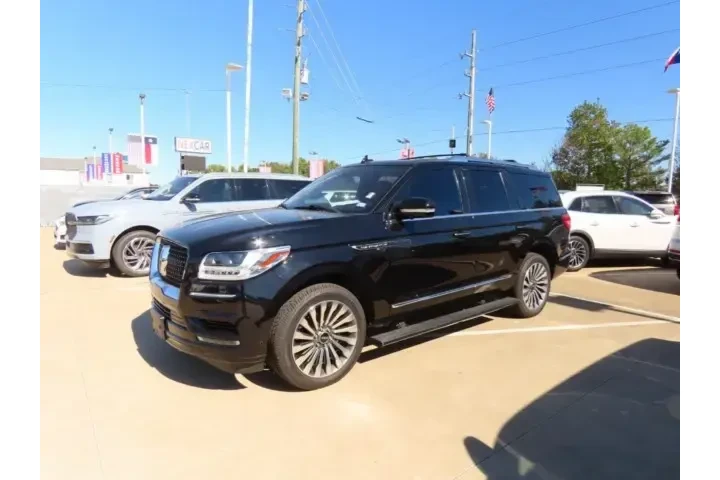 $39911 : Lincoln Navigator 2020 4x4 R image 2