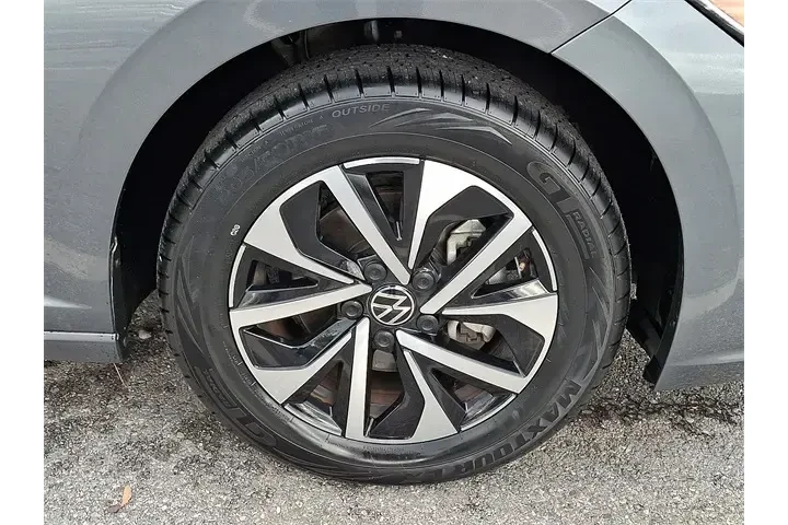 $18595 : Volkswagen Jetta 2024 S 4dr image 8