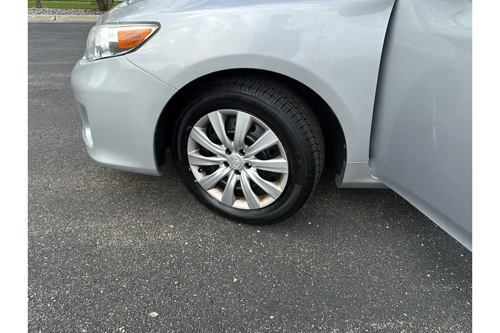 $12992 : 2013 Corolla LE image 4