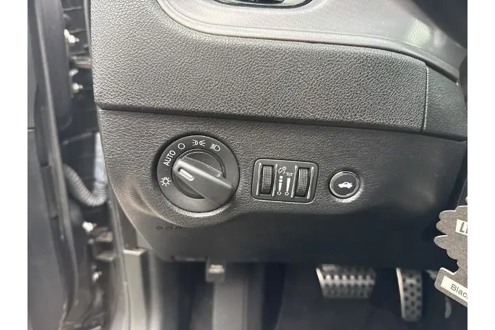 $35407 : Dodge Charger 2023 AWD GT 4d image 9