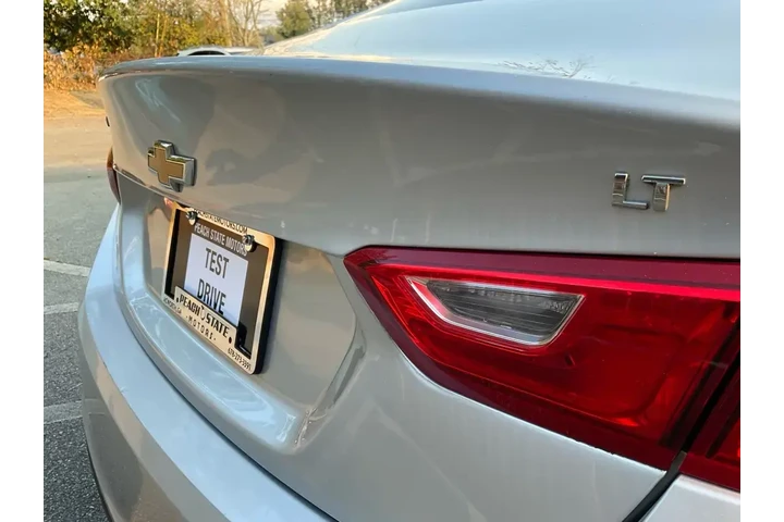 $10419 : Chevrolet Malibu 2018 LT 4dr image 10