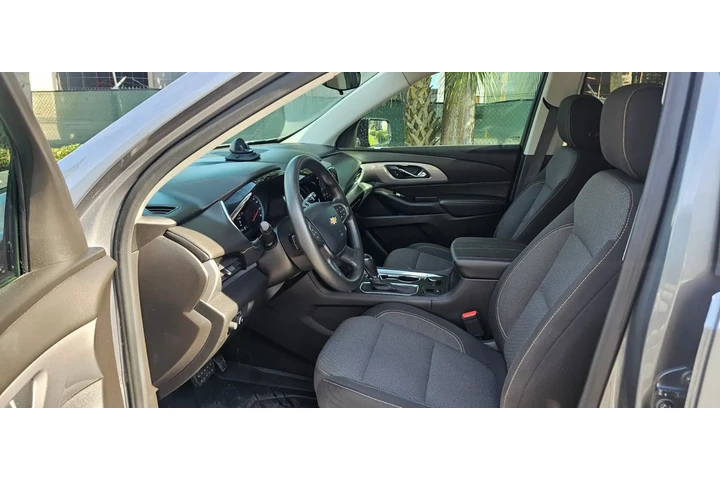 $14500 : Chevrolet Traverse LS image 8