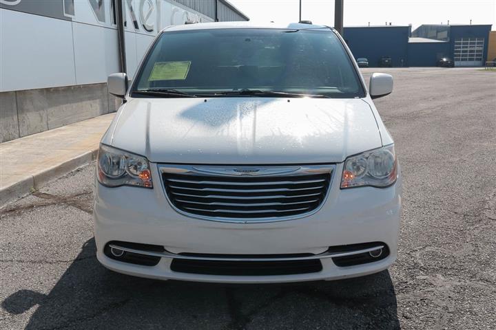 $10949 : 2013 Town & Country Touring image 2