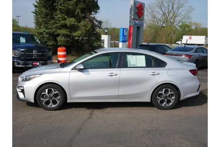 $12496 : Kia Forte 2020 FE 4dr Sedan image 2