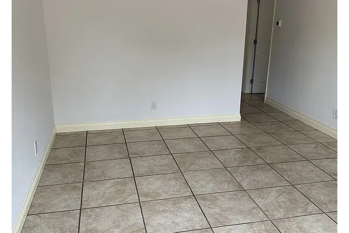 $2000 : HOUSE RENT IN LOS ANGELES CA image 9