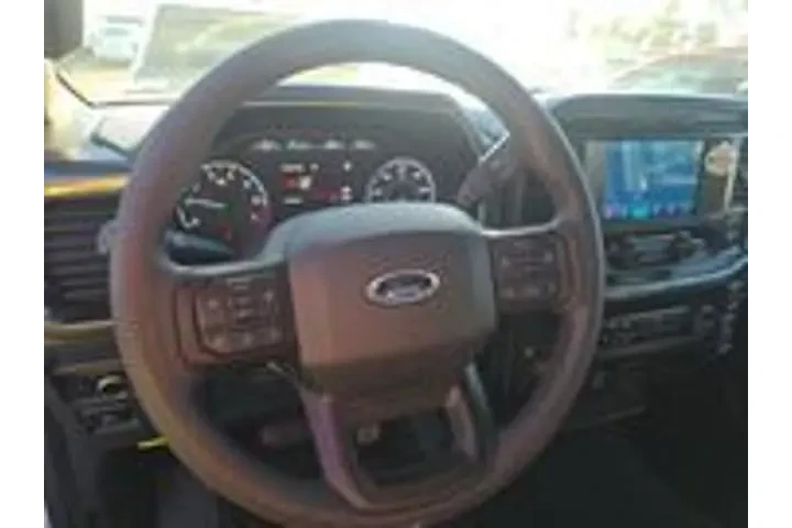 $35888 : Ford F-150 2023 4x4 XL 4dr S image 9