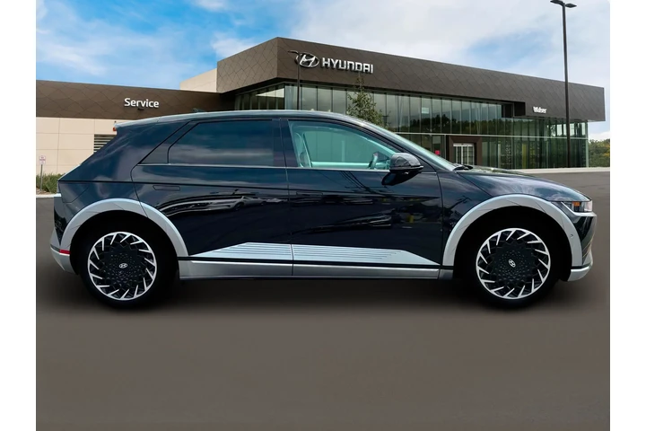 $33998 : Hyundai IONIQ 5 2024 AWD Lim image 9