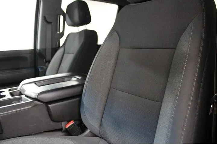 $39981 : Chevrolet Silverado 2500HD 2 image 6