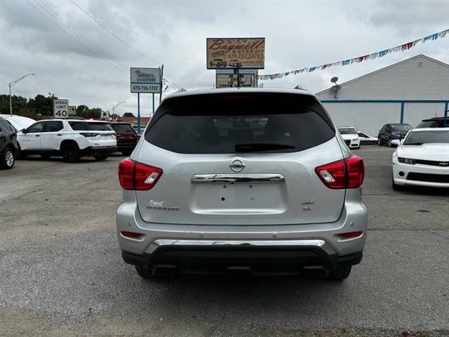 $16900 : 2018 Pathfinder SL image 6