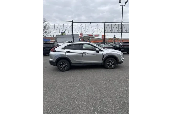 $14550 : Mitsubishi Eclipse Cross 202 image 7