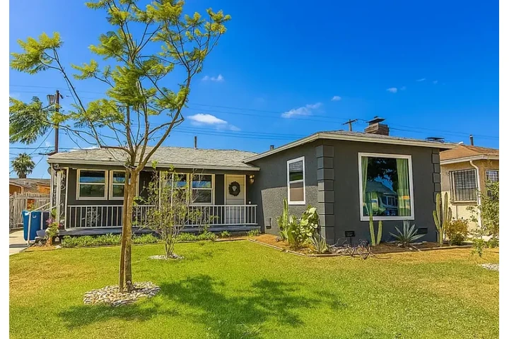 $1675 : Spacious, Modern 2BR Home image 1