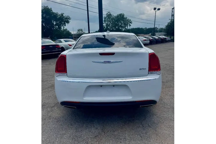 $11900 : 2019 300 Touring image 5