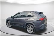 $23495 : Pre-Owned 2021 RAV4 XLE Premi thumbnail