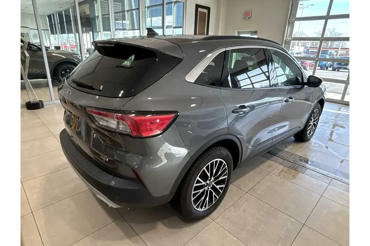 $20883 : Ford Escape Plug-In Hybrid 2 image 3